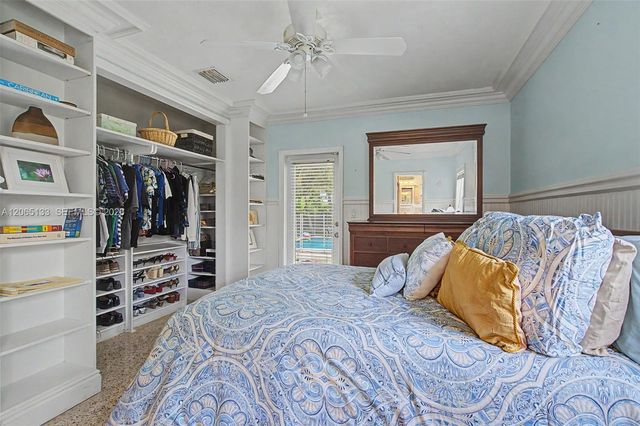 9770 Cutler Ridge Dr, Cutler Bay, FL 33157