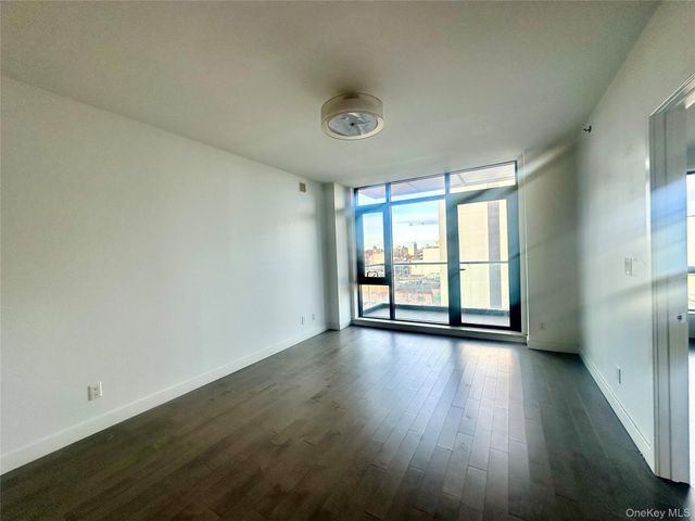 4104 27th Street 6A, Long Island City, NY 11101