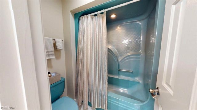 209 Plantation Drive, Mineral Wells, WV 26150