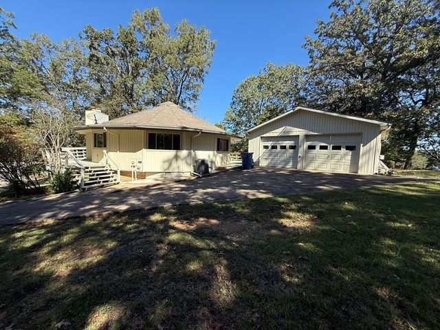 485 Russwood Dr, Springville, TN 38256