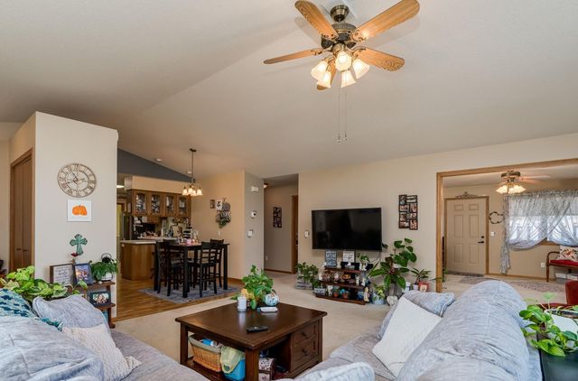 2338 Hoffman Path, Mankato, MN 56001