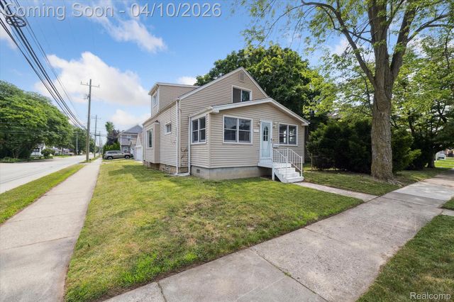 3690 Phillips Avenue, Berkley, MI 48072