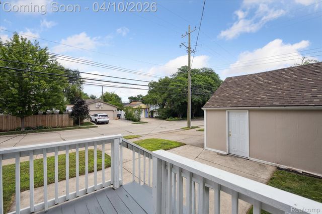 3690 Phillips Avenue, Berkley, MI 48072