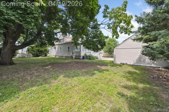 3690 Phillips Avenue, Berkley, MI 48072