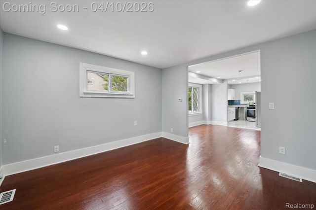 3690 Phillips Avenue, Berkley, MI 48072