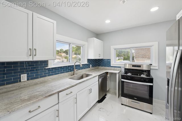 3690 Phillips Avenue, Berkley, MI 48072