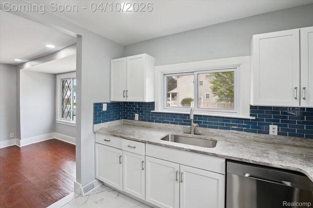 3690 Phillips Avenue, Berkley, MI 48072