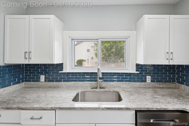 3690 Phillips Avenue, Berkley, MI 48072