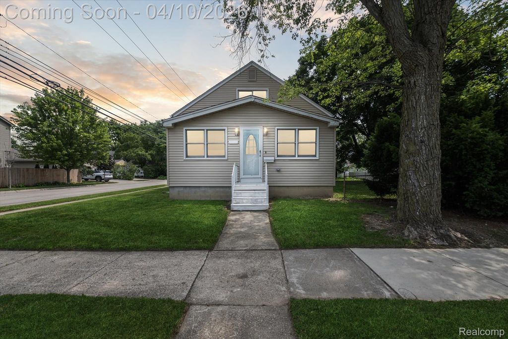 3690 Phillips Avenue, Berkley, MI 48072