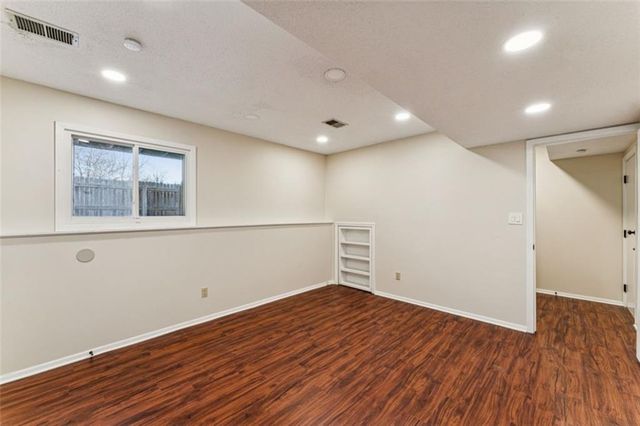 10902 Bradshaw Street, Overland Park, KS 66210