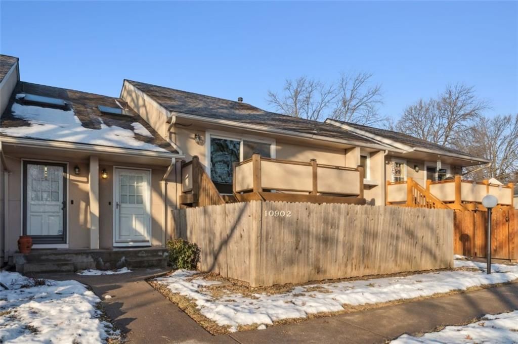 10902 Bradshaw Street, Overland Park, KS 66210