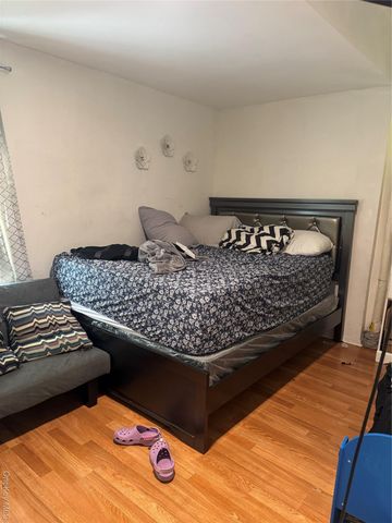 9413 116th Street, Richmond Hill, NY 11419