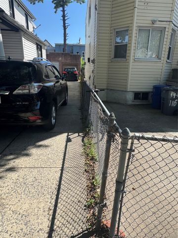 9413 116th Street, Richmond Hill, NY 11419