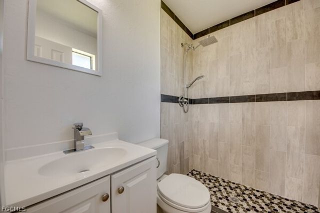 315 SE 22nd TER, Cape Coral, FL 33990