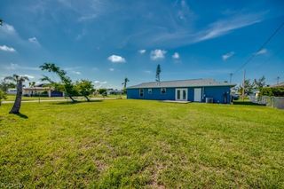 315 SE 22nd TER, Cape Coral, FL 33990