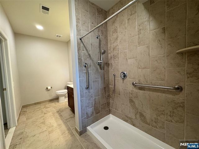 523 Bushes Lane 523, Elmwood Park, NJ 07407