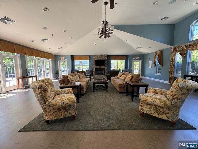 523 Bushes Lane 523, Elmwood Park, NJ 07407