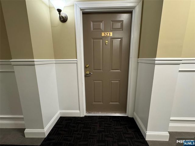 523 Bushes Lane 523, Elmwood Park, NJ 07407