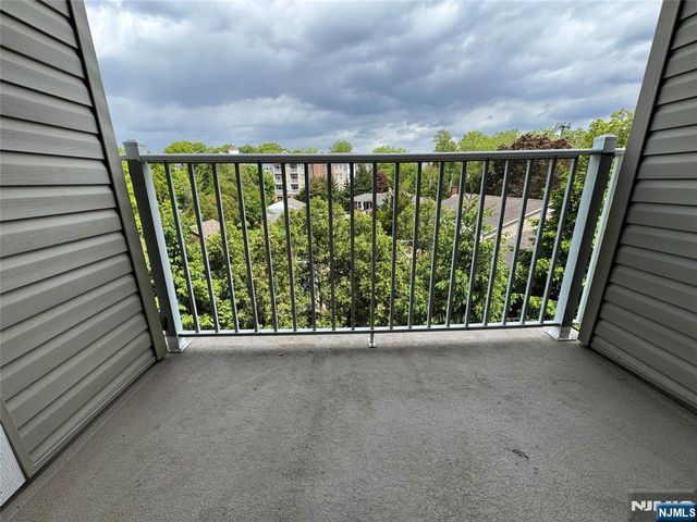 523 Bushes Lane 523, Elmwood Park, NJ 07407