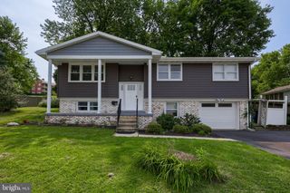 116 OXFORD DR, Lititz, PA 17543