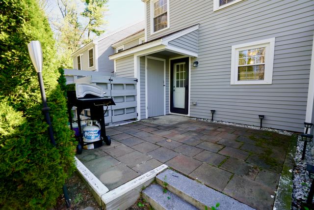 5 Boulder Way, Merrimack, NH 03054
