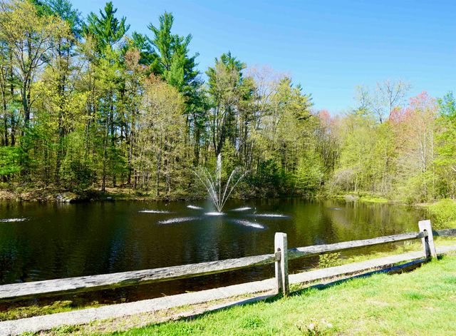 5 Boulder Way, Merrimack, NH 03054