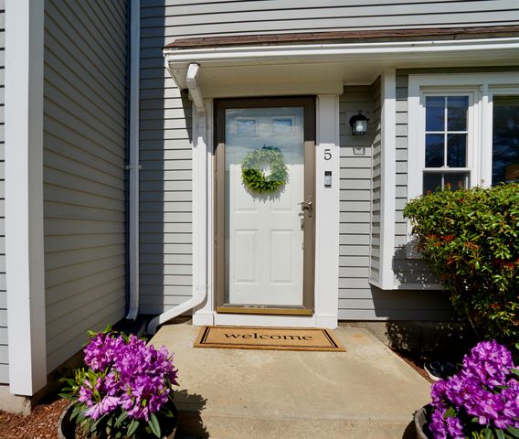 5 Boulder Way, Merrimack, NH 03054