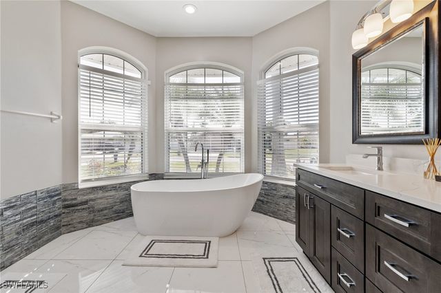 321 SE 31st ST, Cape Coral, FL 33904