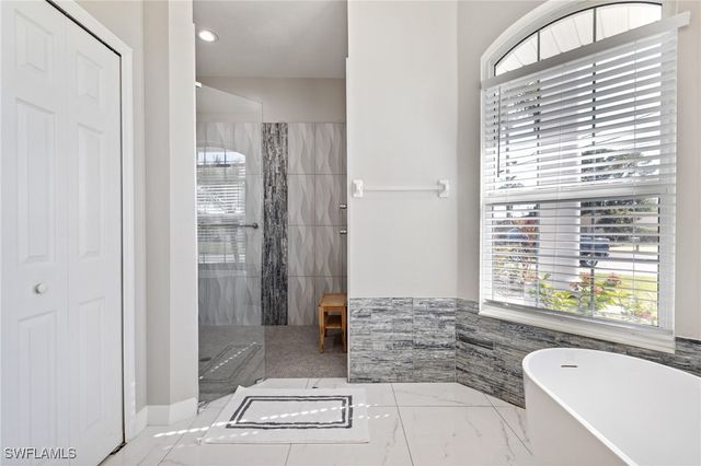 321 SE 31st ST, Cape Coral, FL 33904