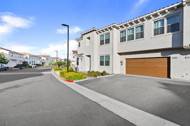5301 E Commerce Way #23103, Sacramento, CA 95835