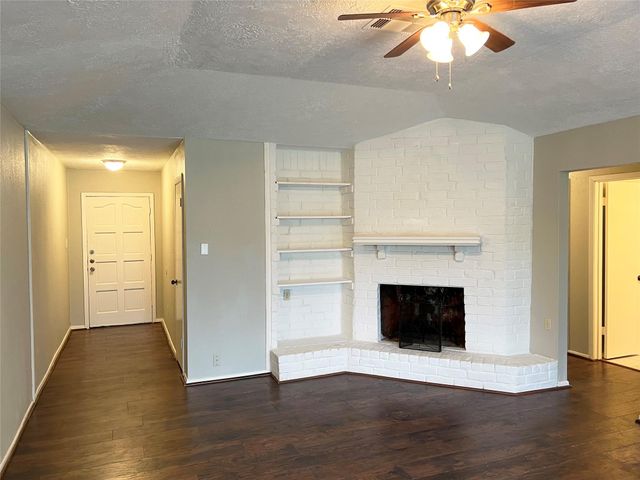 10310 Overview Drive, Sugar Land, TX 77498