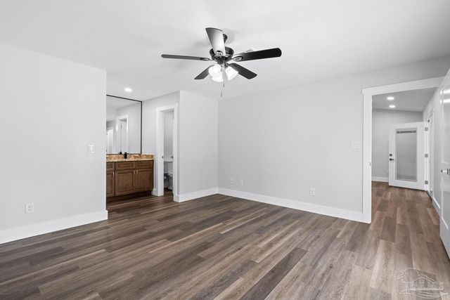 1238 Middlebrook Dr, Pensacola, FL 32506