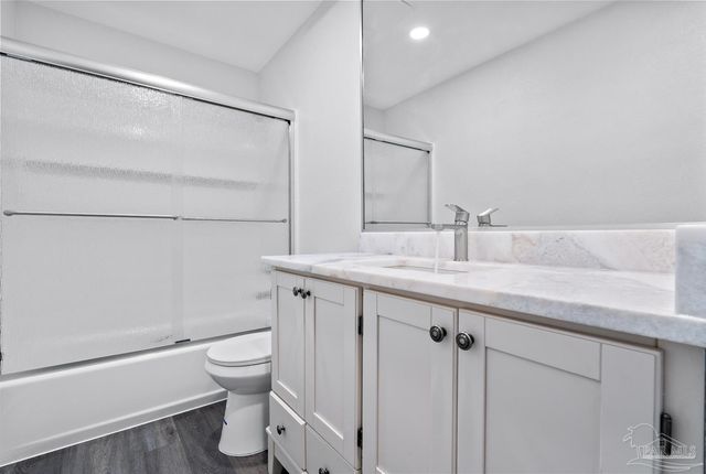 1238 Middlebrook Dr, Pensacola, FL 32506