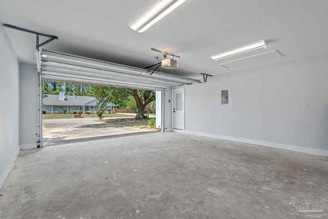 1238 Middlebrook Dr, Pensacola, FL 32506