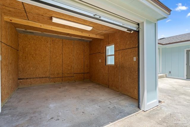 1238 Middlebrook Dr, Pensacola, FL 32506