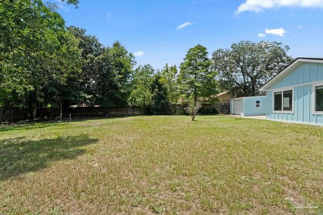 1238 Middlebrook Dr, Pensacola, FL 32506