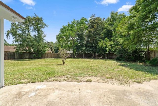 1238 Middlebrook Dr, Pensacola, FL 32506
