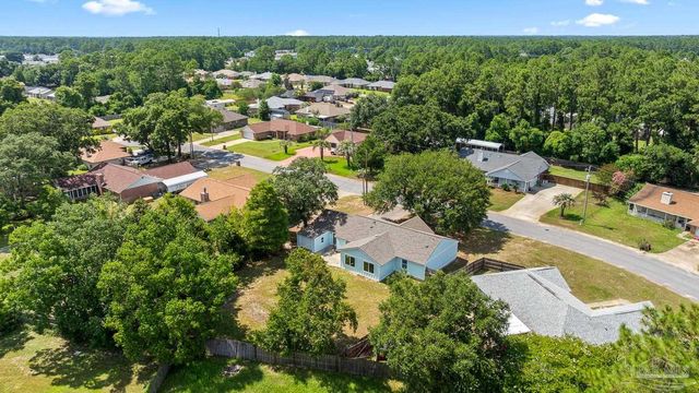 1238 Middlebrook Dr, Pensacola, FL 32506