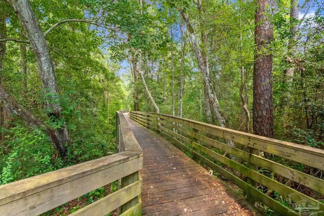 1238 Middlebrook Dr, Pensacola, FL 32506