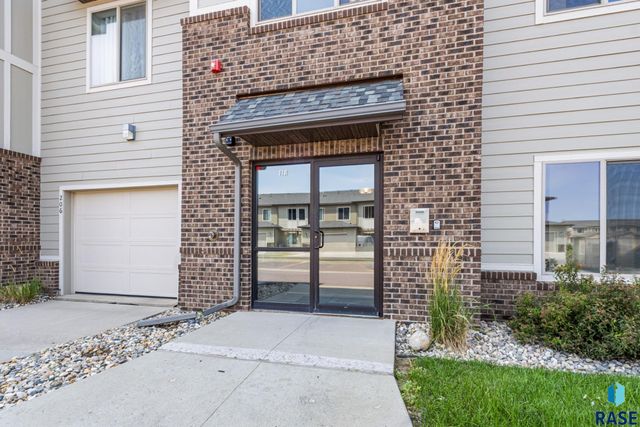 7701 S Townsley Ave Avenue 102, Sioux Falls, SD 57108