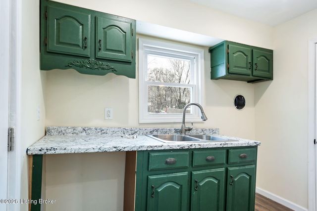 2642 Rowan St, Louisville, KY 40212