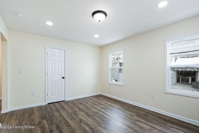 2642 Rowan St, Louisville, KY 40212