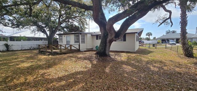 36 TULANE ROAD, Venice, FL 34293