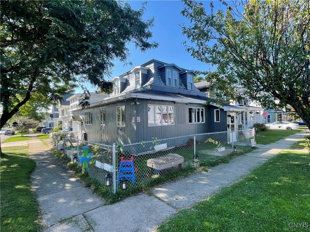 86 West Oneida Street, Oswego, NY 13126