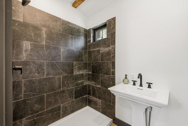 22 Pioneer Road, Rye, NH 03870