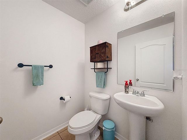 36115 MARKREE CASTLE AVENUE, Dade City, FL 33525