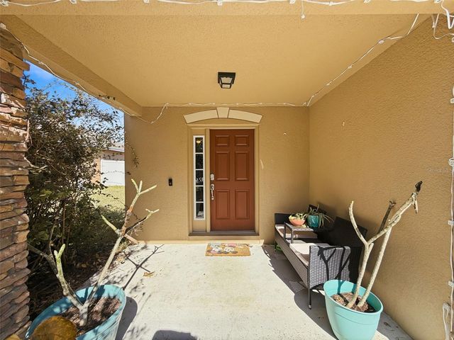 36115 MARKREE CASTLE AVENUE, Dade City, FL 33525