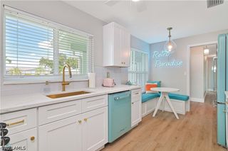3013 SE 17th PL, Cape Coral, FL 33904