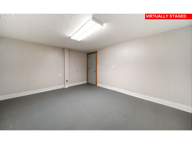 34388 GRENZ Ln, Albany, OR 97322