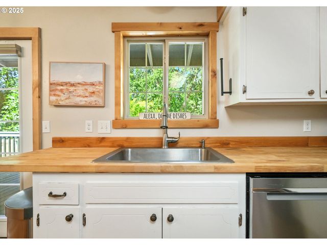 34388 GRENZ Ln, Albany, OR 97322